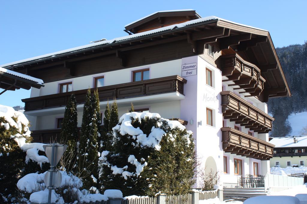 Fruehstueckspension Monika, B&B In Kaprun Mit Summercard Екстер'єр фото