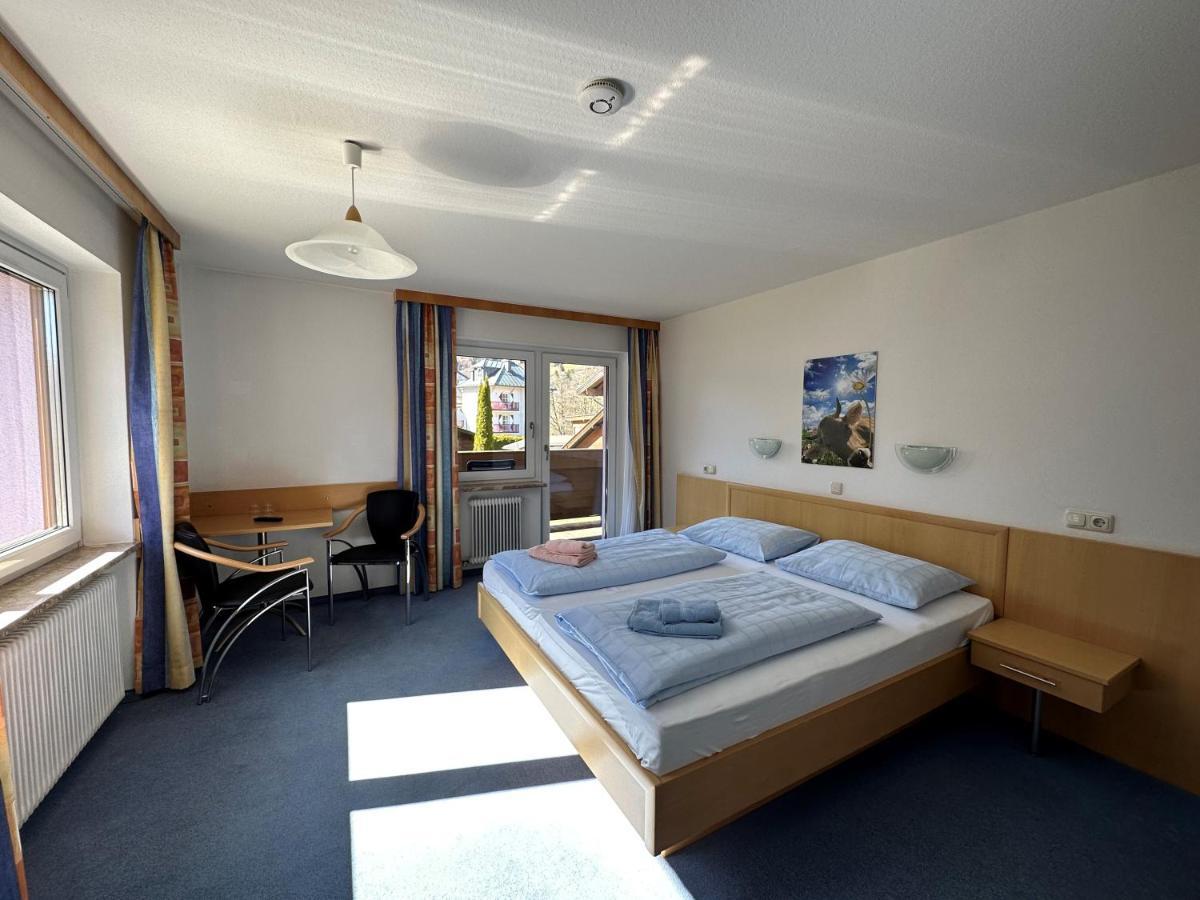 Fruehstueckspension Monika, B&B In Kaprun Mit Summercard Екстер'єр фото