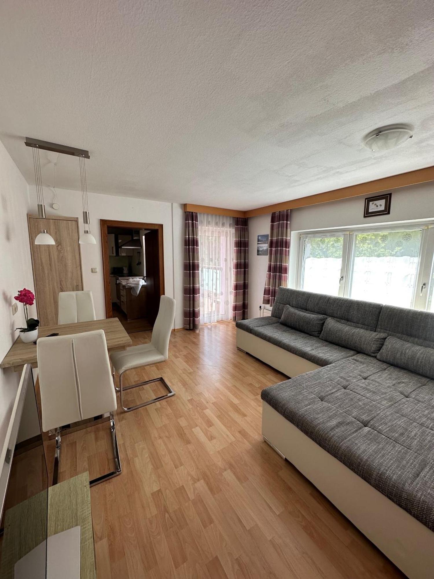 Fruehstueckspension Monika, B&B In Kaprun Mit Summercard Екстер'єр фото