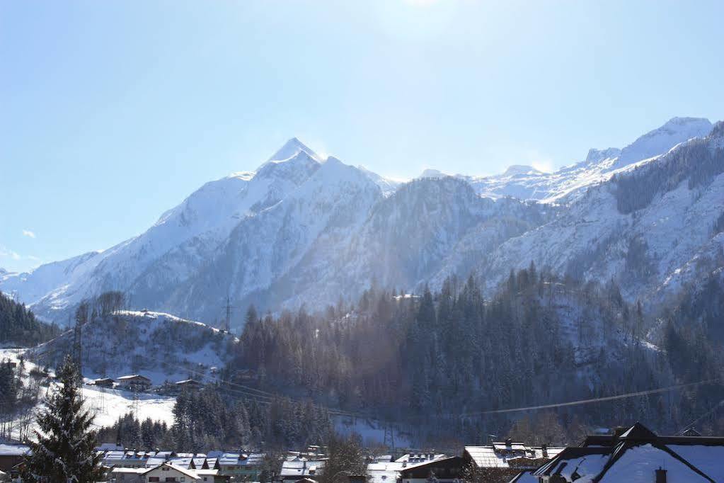 Fruehstueckspension Monika, B&B In Kaprun Mit Summercard Екстер'єр фото