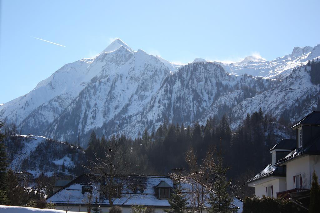 Fruehstueckspension Monika, B&B In Kaprun Mit Summercard Екстер'єр фото